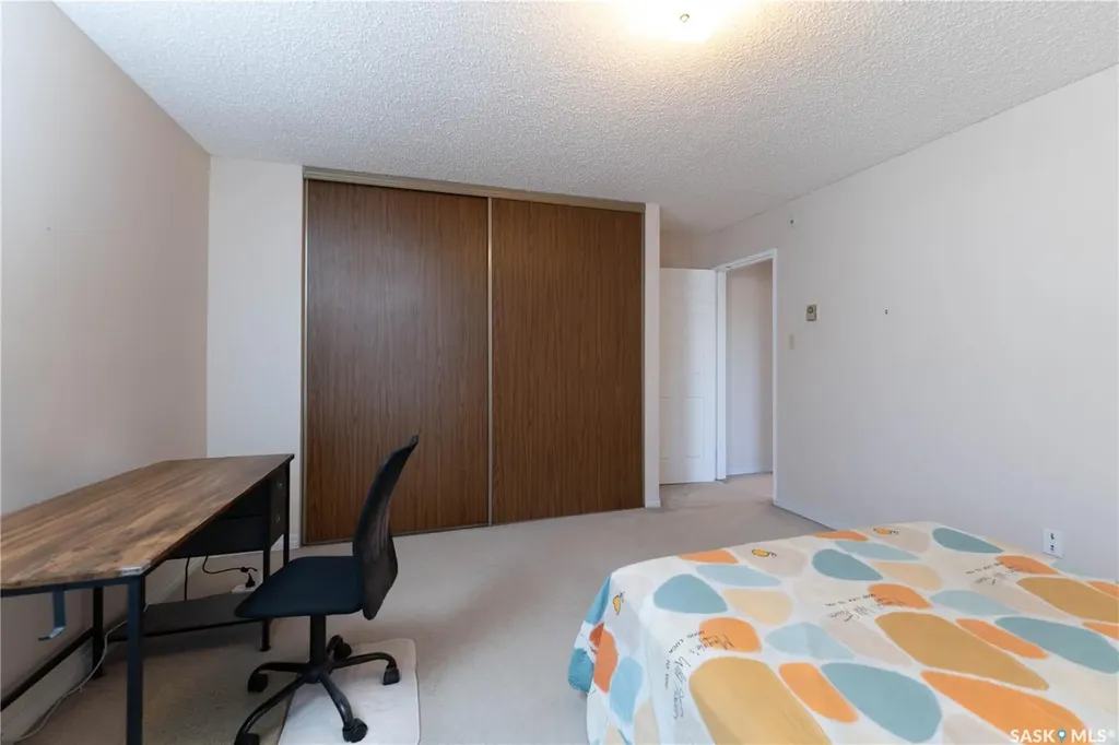 302 Tait Crescent Saskatoon SK S7H 5L2