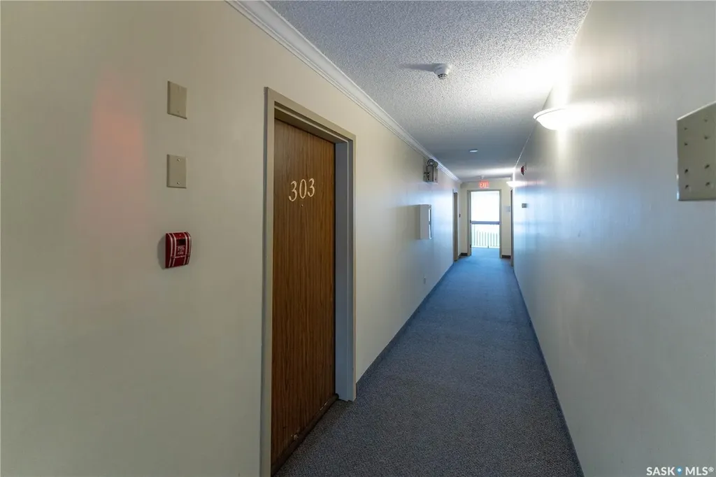 302 Tait Crescent Saskatoon SK S7H 5L2