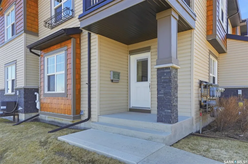 1015 Patrick Crescent Saskatoon SK S7W 0M3