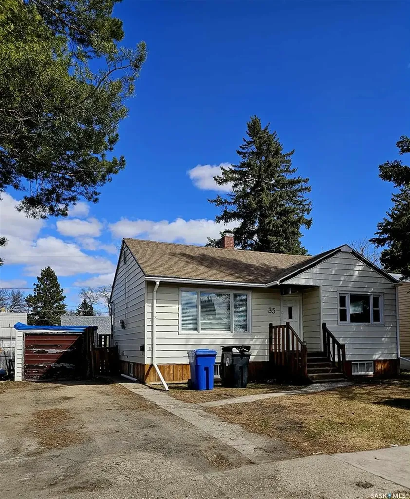 35 Reaman Avenue Yorkton SK S3N 2B8