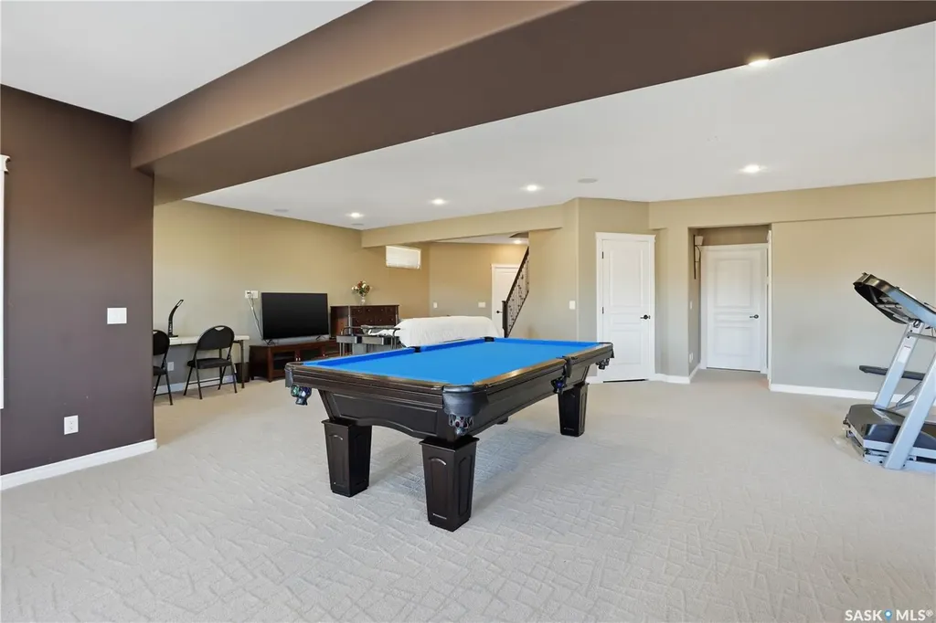 102 Thode Avenue Saskatoon SK S7W 1A1