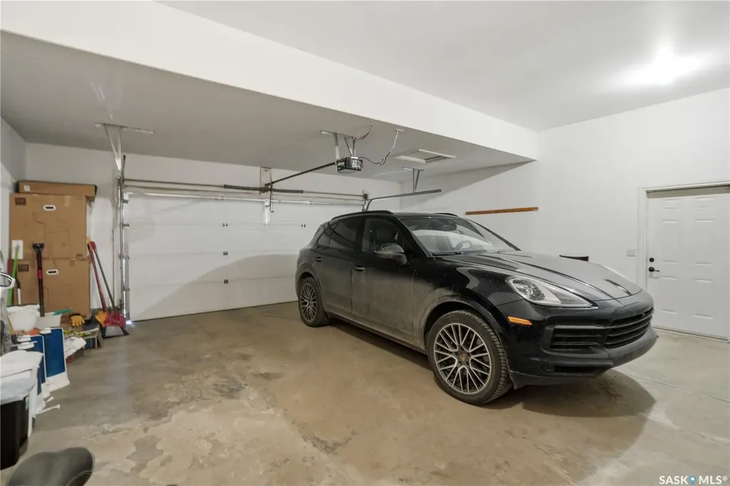 102 Thode Avenue Saskatoon SK S7W 1A1