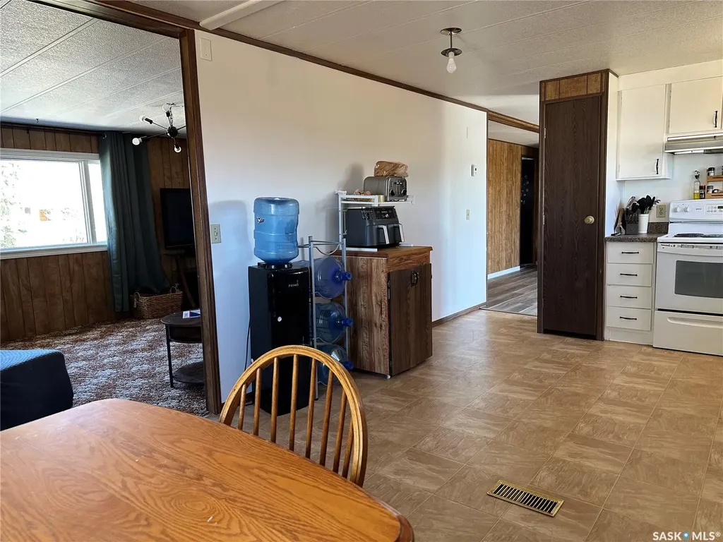 129 Laing Crescent Weyburn SK S4H 2R8