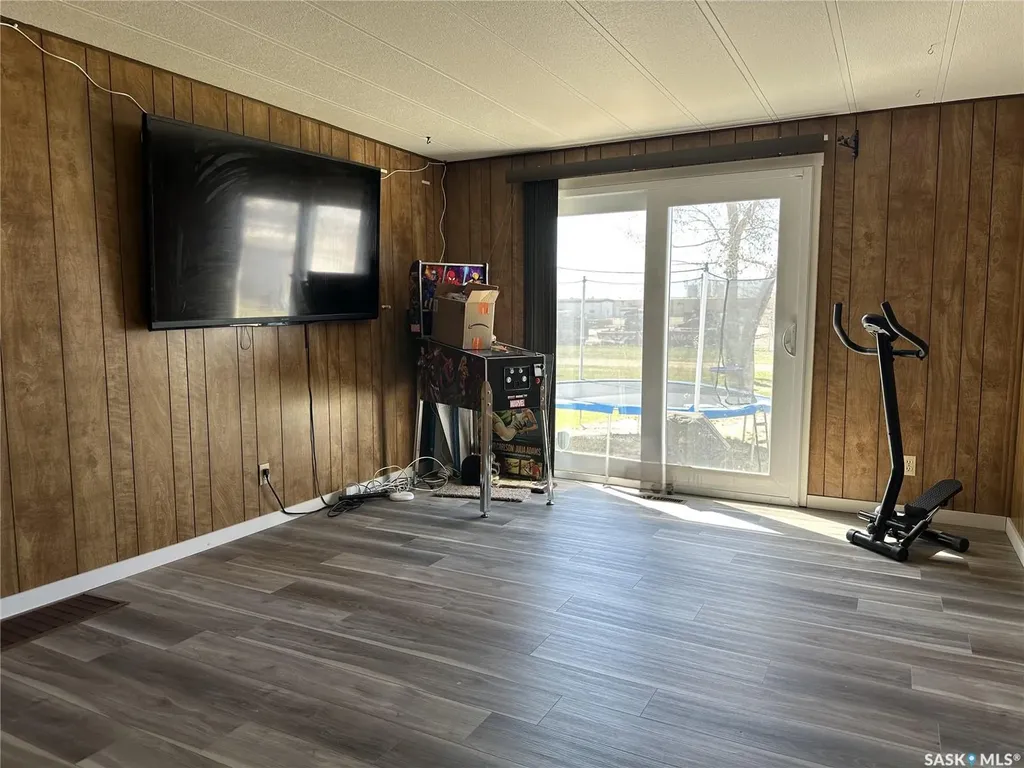 129 Laing Crescent Weyburn SK S4H 2R8