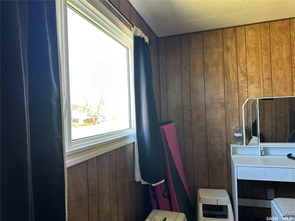 129 Laing Crescent Weyburn SK S4H 2R8