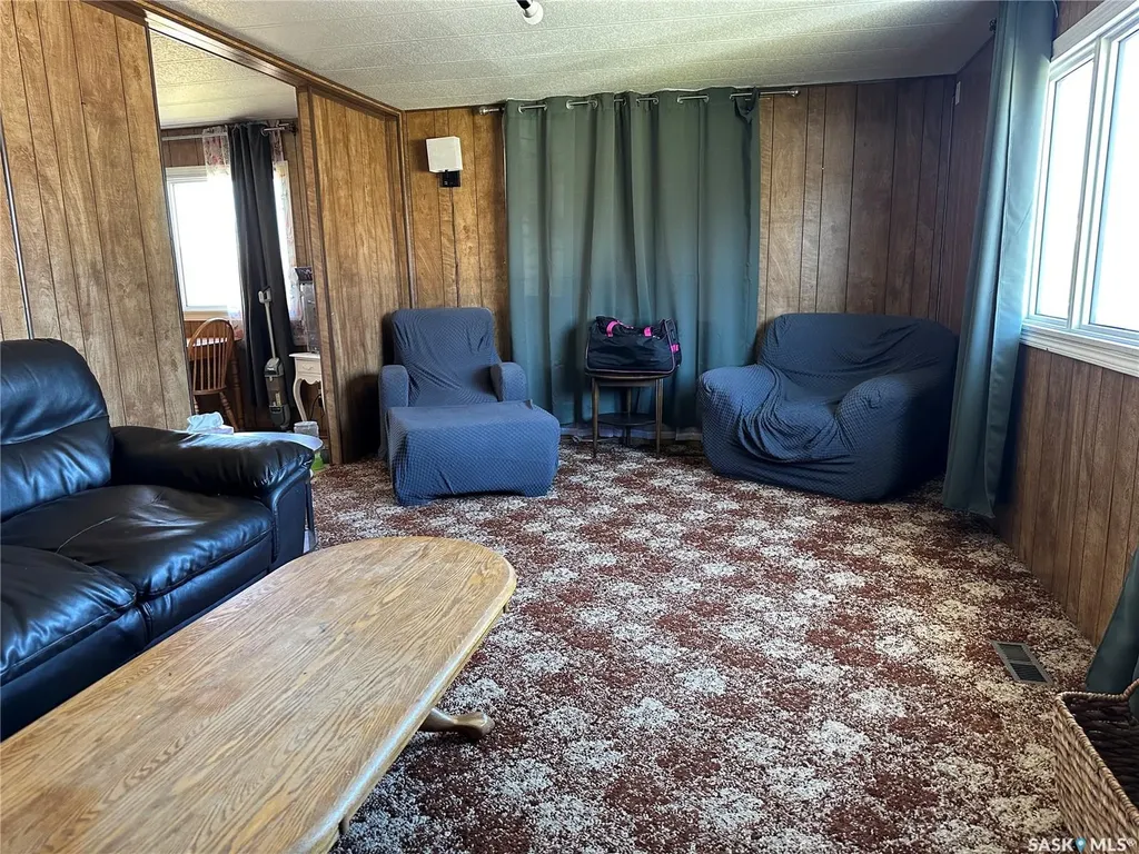 129 Laing Crescent Weyburn SK S4H 2R8