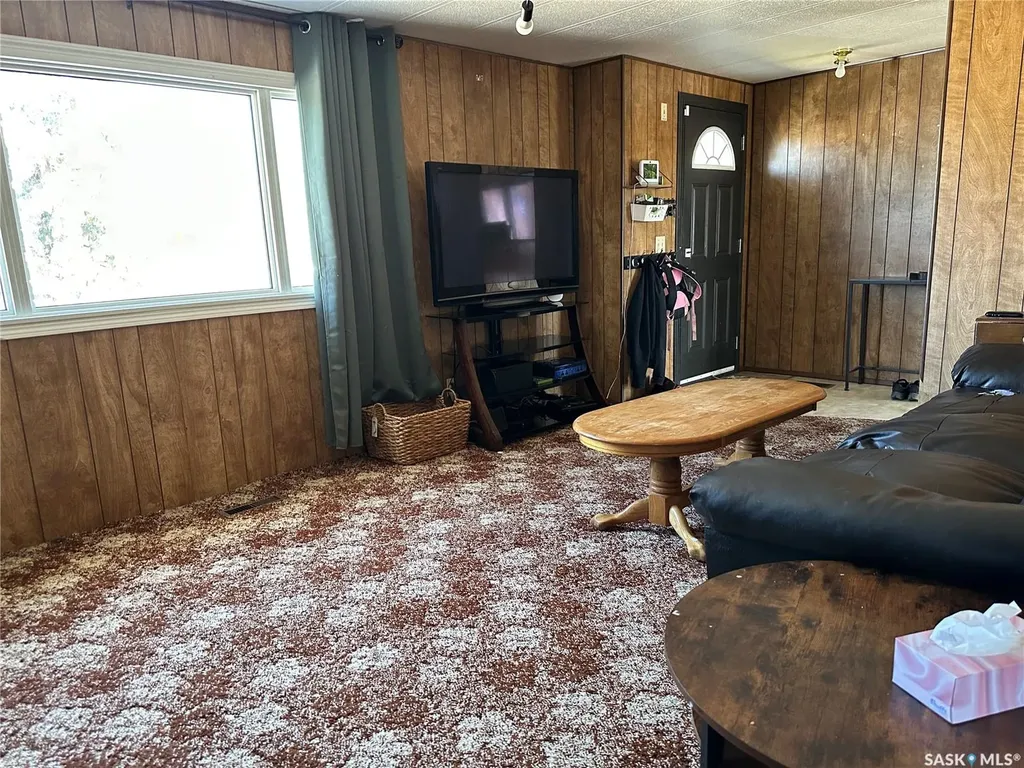 129 Laing Crescent Weyburn SK S4H 2R8