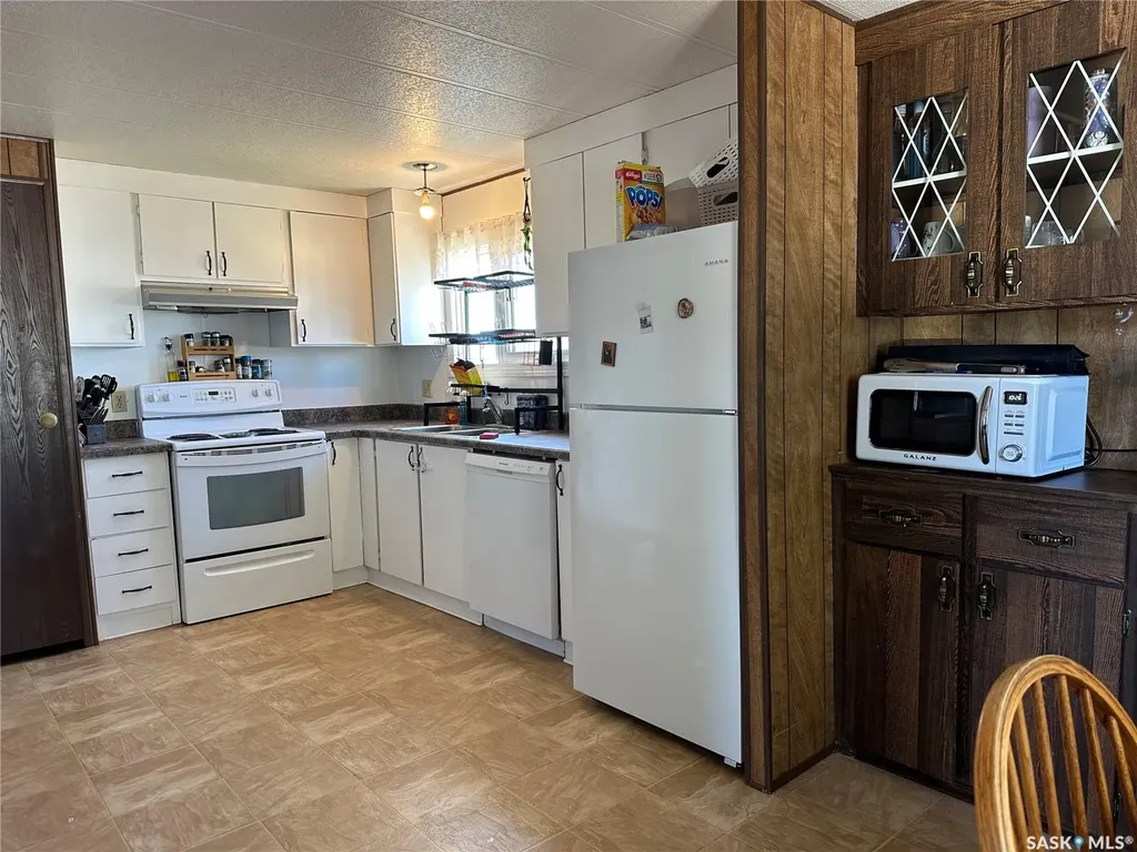 129 Laing Crescent Weyburn SK S4H 2R8