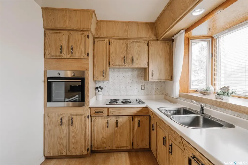 134 Maclean Crescent Saskatoon SK S7J 2R7