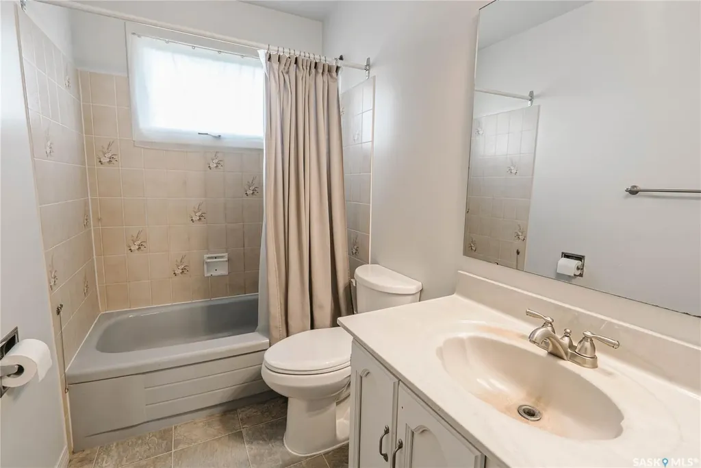 134 Maclean Crescent Saskatoon SK S7J 2R7