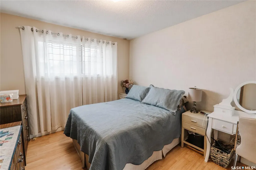 134 Maclean Crescent Saskatoon SK S7J 2R7