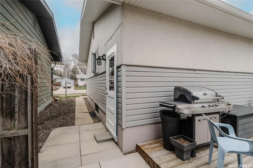 134 Maclean Crescent Saskatoon SK S7J 2R7