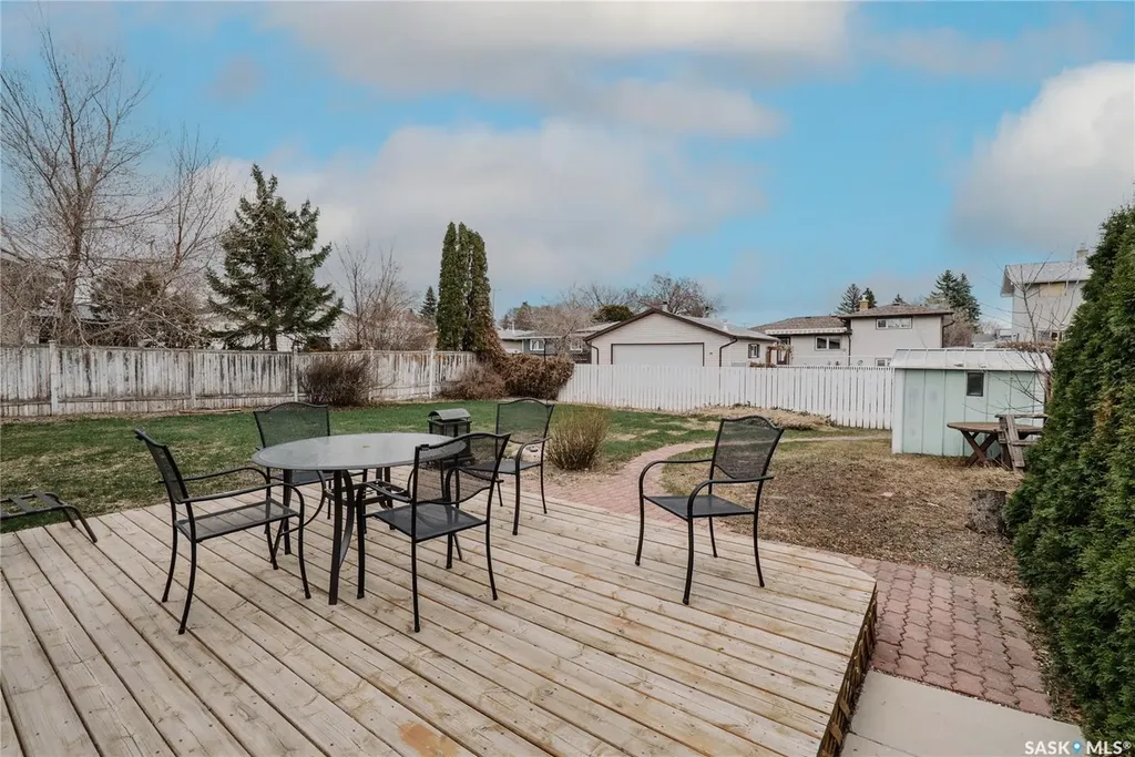 134 Maclean Crescent Saskatoon SK S7J 2R7