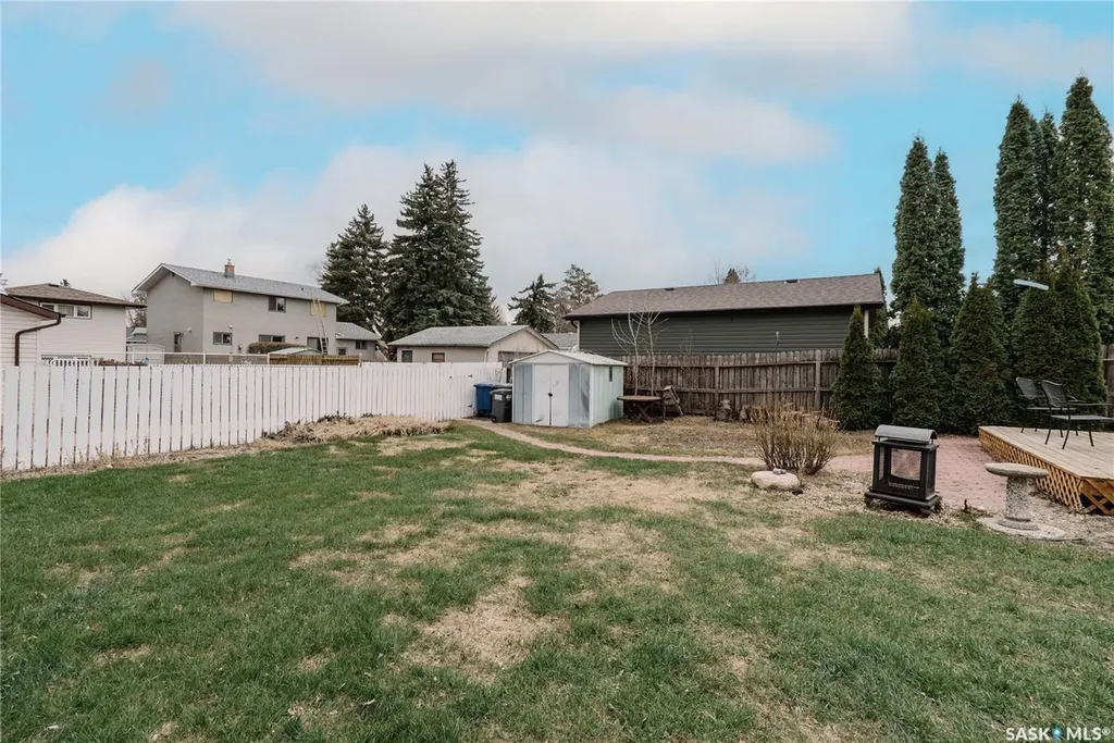 134 Maclean Crescent Saskatoon SK S7J 2R7