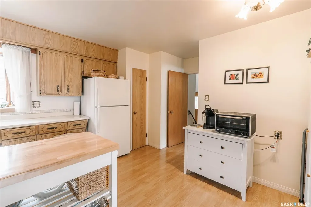 134 Maclean Crescent Saskatoon SK S7J 2R7
