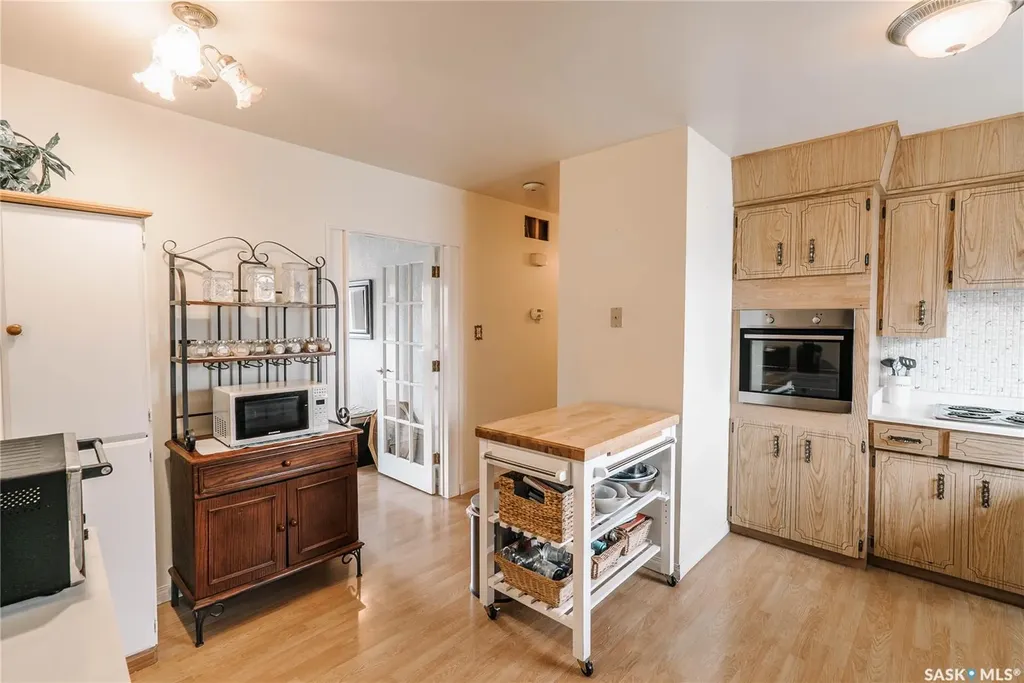 134 Maclean Crescent Saskatoon SK S7J 2R7