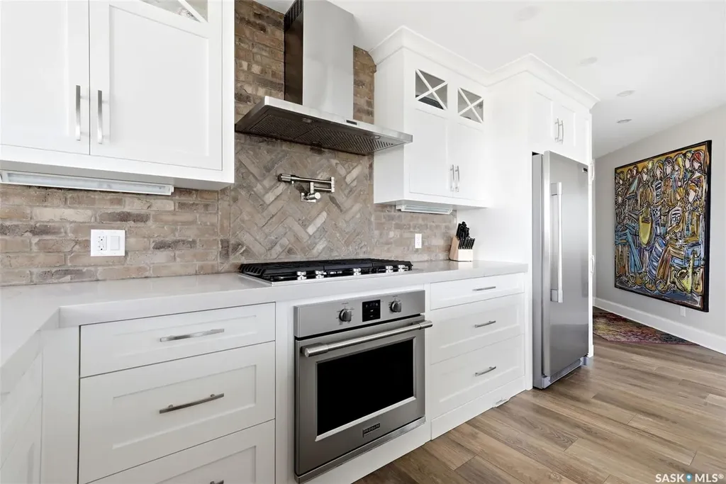 1914 Hamilton Street Regina SK S4P 3N6