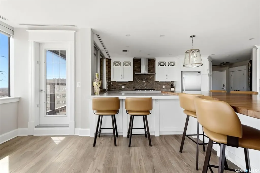 1914 Hamilton Street Regina SK S4P 3N6