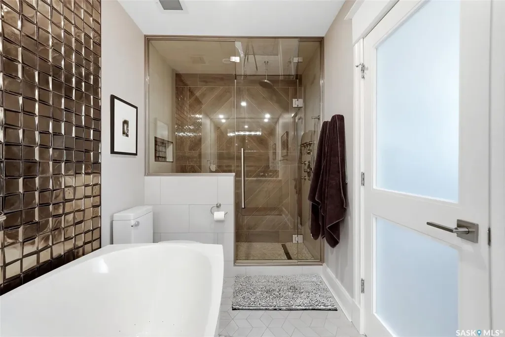 1914 Hamilton Street Regina SK S4P 3N6