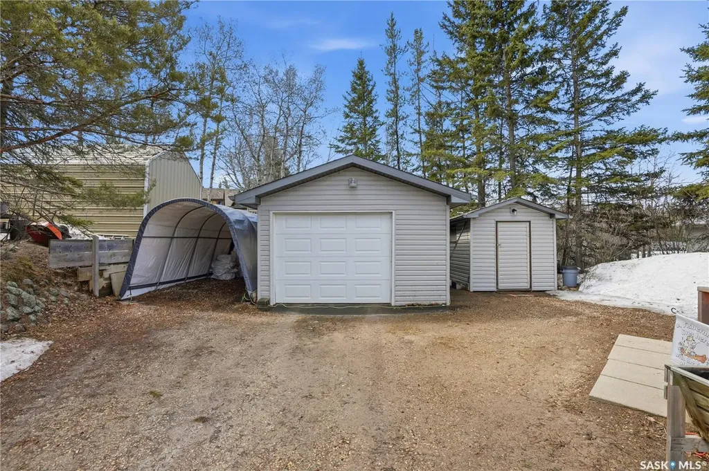 205 Bay Drive W Christopher Lake SK S0J 0N0