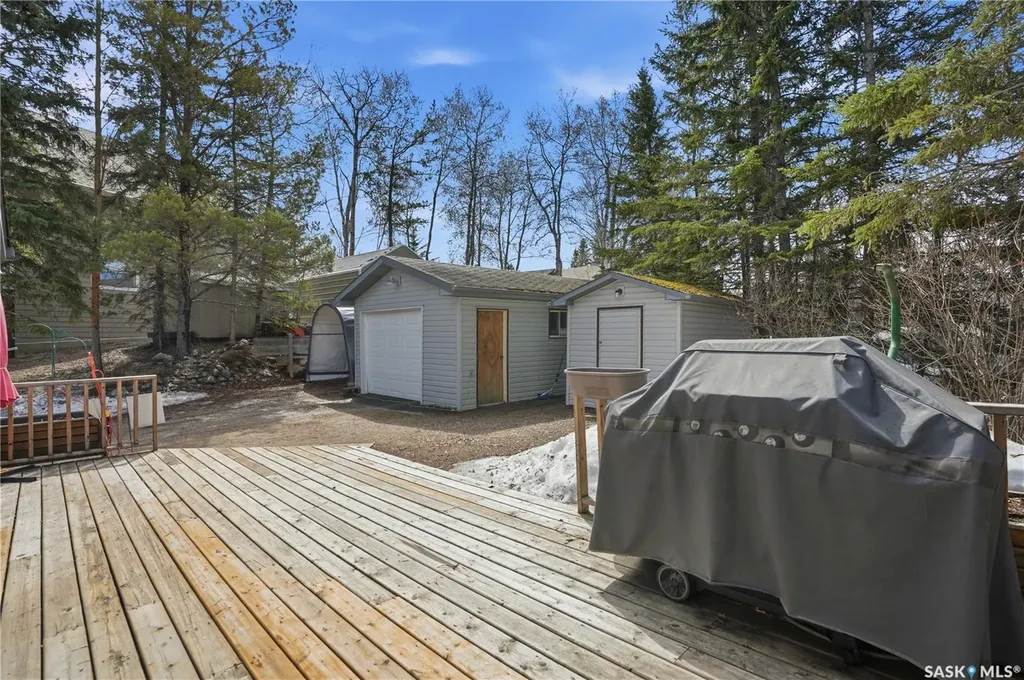 205 Bay Drive W Christopher Lake SK S0J 0N0