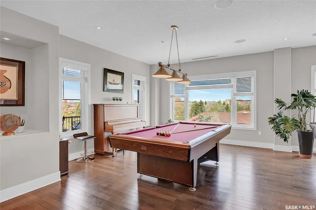 205 Fairford Street E Moose Jaw SK S6H 0E1