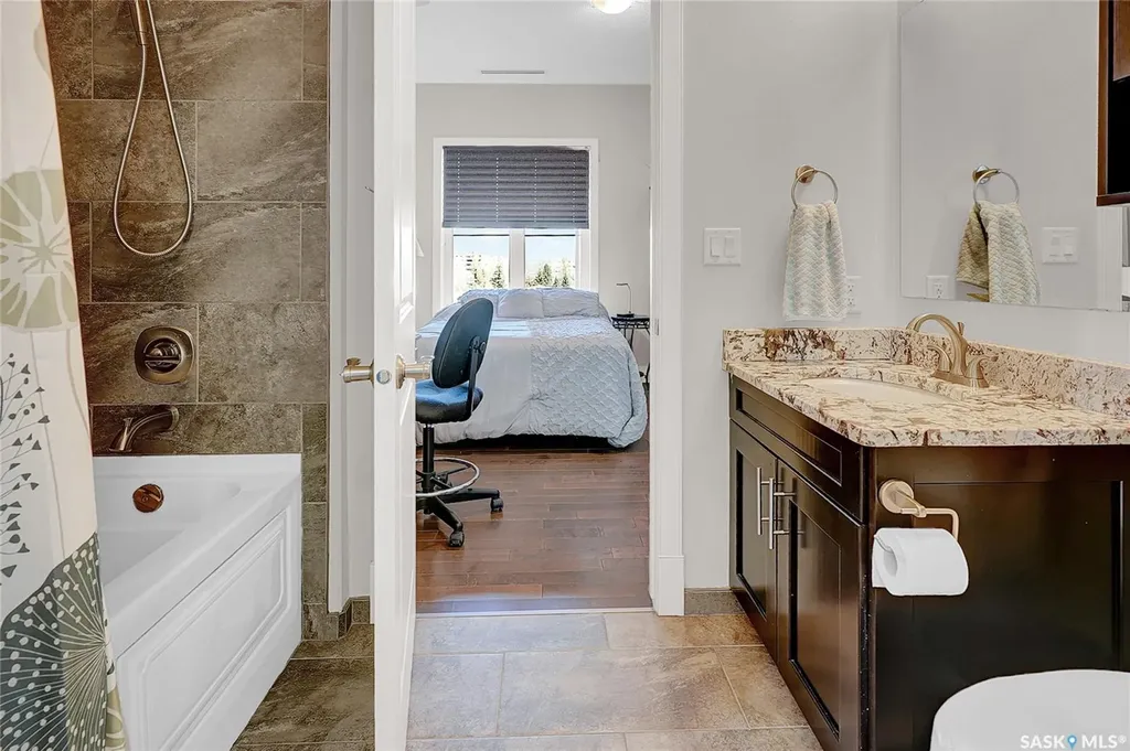 205 Fairford Street E Moose Jaw SK S6H 0E1