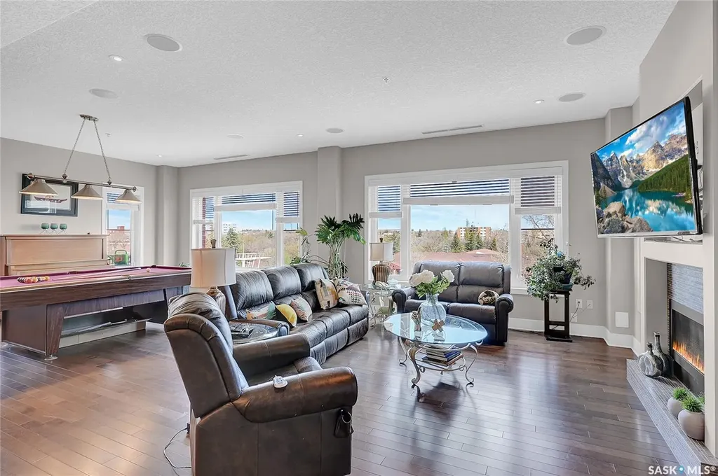 205 Fairford Street E Moose Jaw SK S6H 0E1