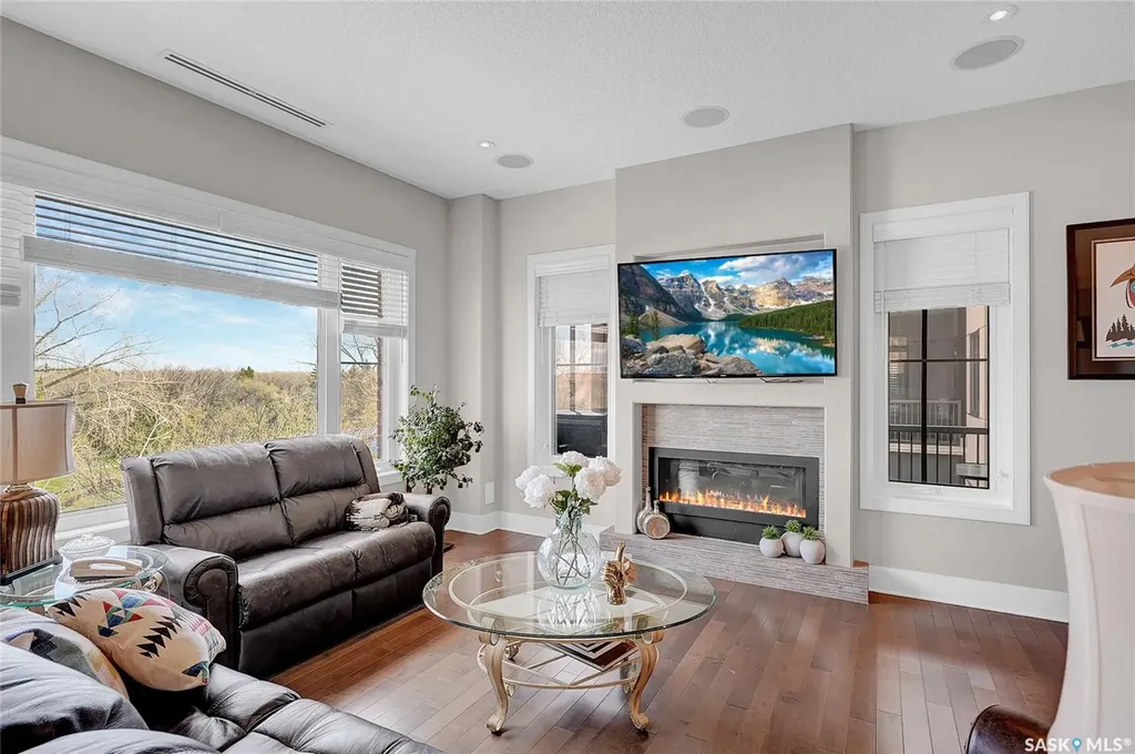 205 Fairford Street E Moose Jaw SK S6H 0E1