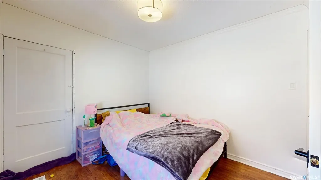 1337 Mctavish Street Regina SK S4T 3W1