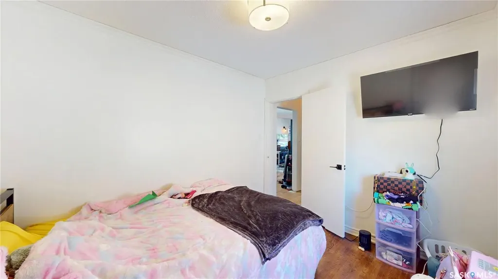 1337 Mctavish Street Regina SK S4T 3W1