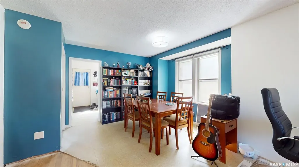 1337 Mctavish Street Regina SK S4T 3W1