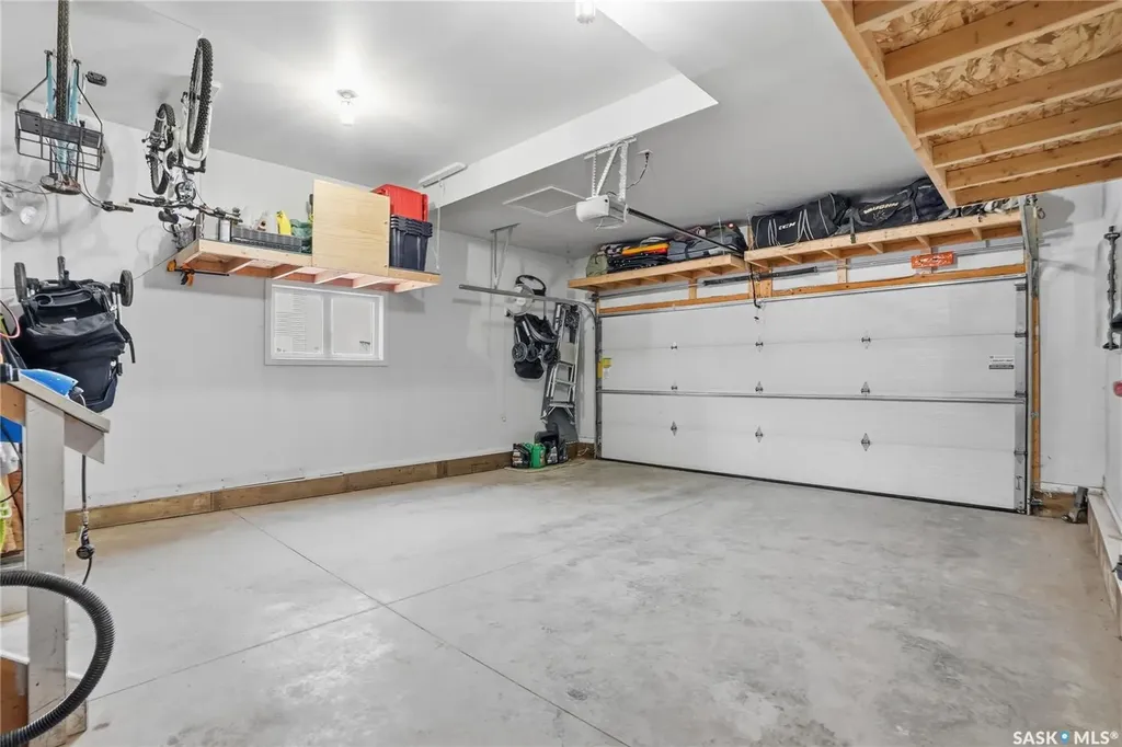 364 Underhill Bend Saskatoon SK S7V 0N1