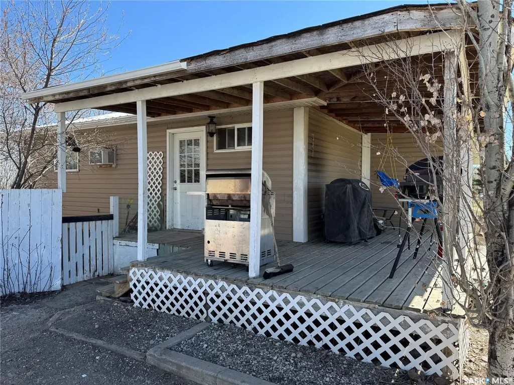 381 2nd Street Disley SK S0G 0H0