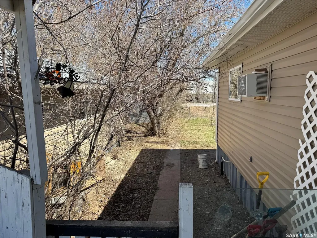381 2nd Street Disley SK S0G 0H0