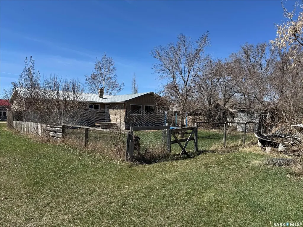 381 2nd Street Disley SK S0G 0H0