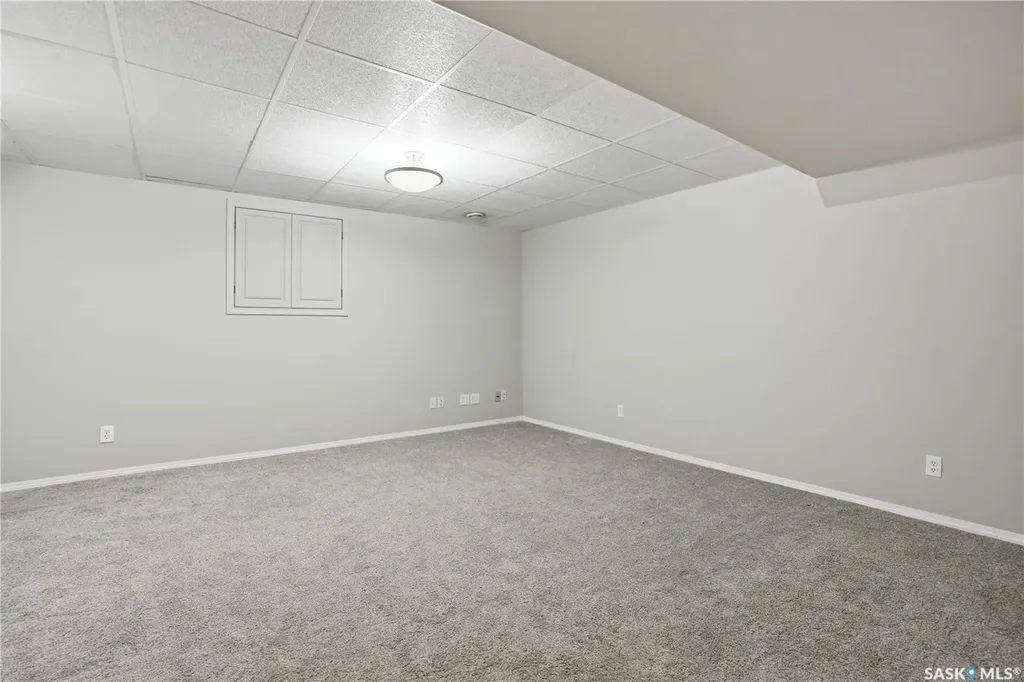 110 Keevil Crescent Saskatoon SK S7N 4N8