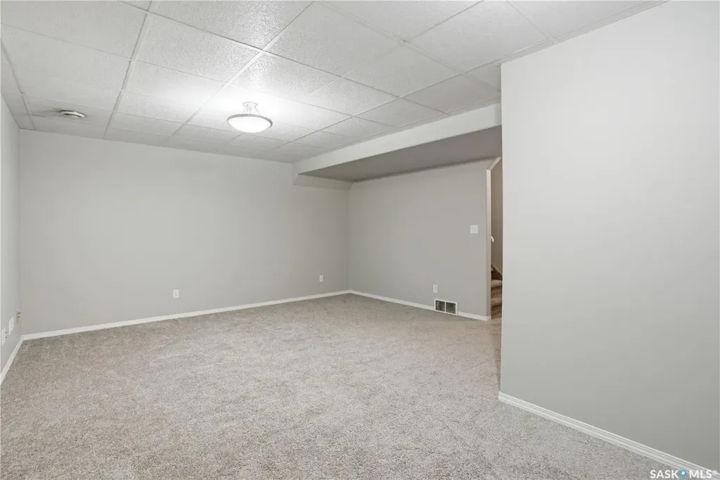 110 Keevil Crescent Saskatoon SK S7N 4N8