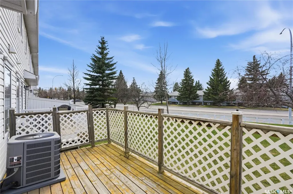 110 Keevil Crescent Saskatoon SK S7N 4N8
