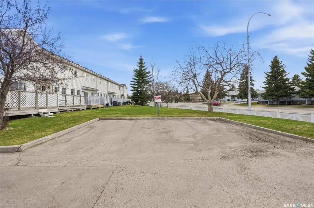 110 Keevil Crescent Saskatoon SK S7N 4N8