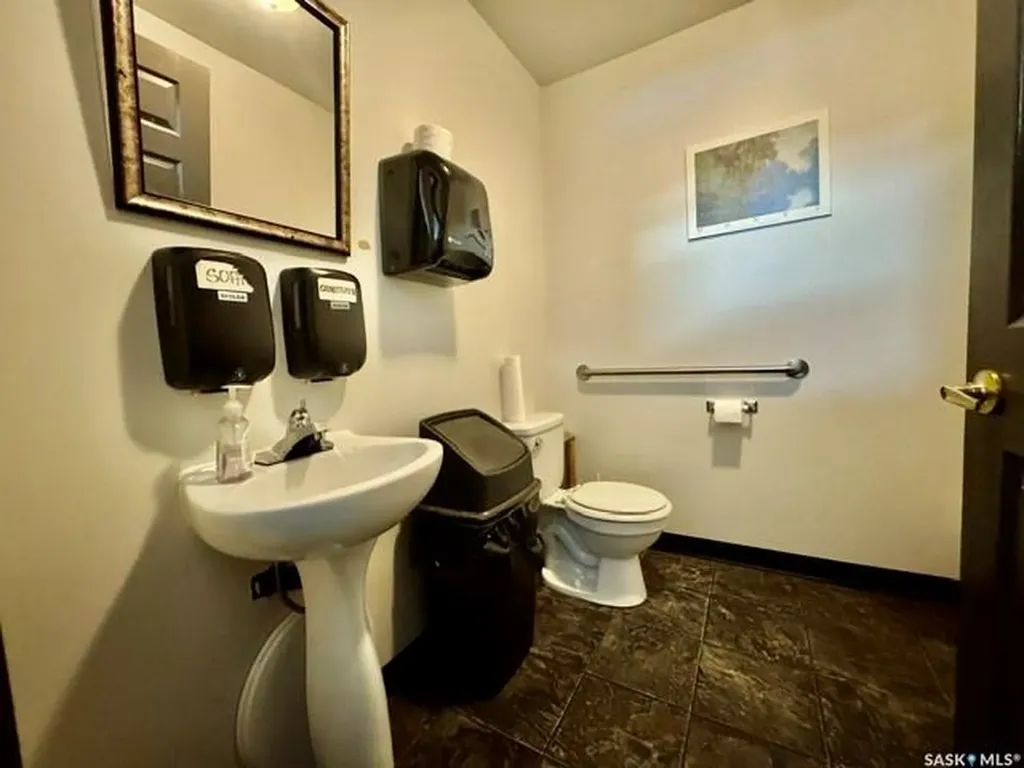 123 Aspen Street Leroy SK S0K 2P0