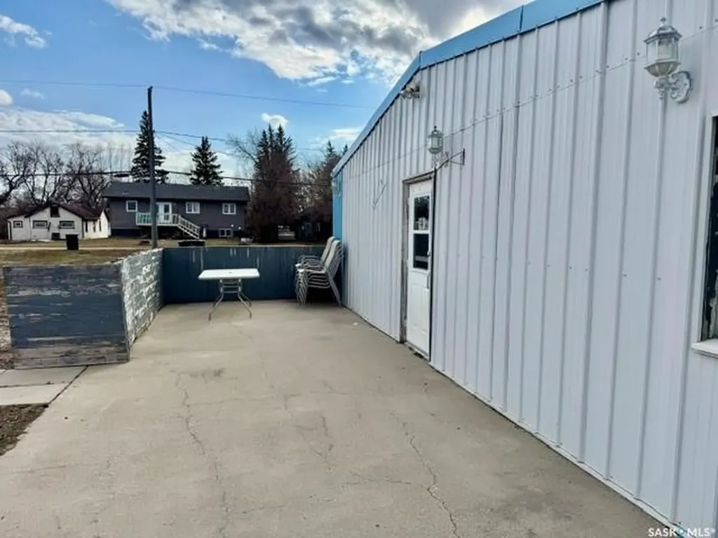 123 Aspen Street Leroy SK S0K 2P0
