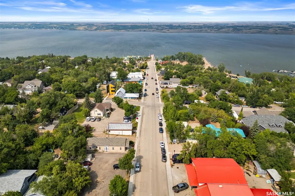 223 2nd Street E Regina Beach SK S0G 4C0