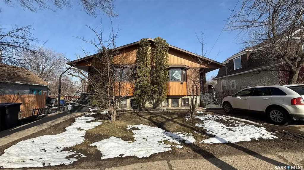 1632 101st Street North Battleford SK S9A 1G9