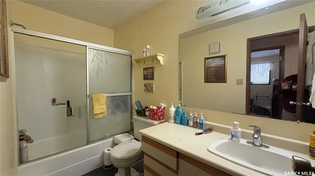 1632 101st Street North Battleford SK S9A 1G9