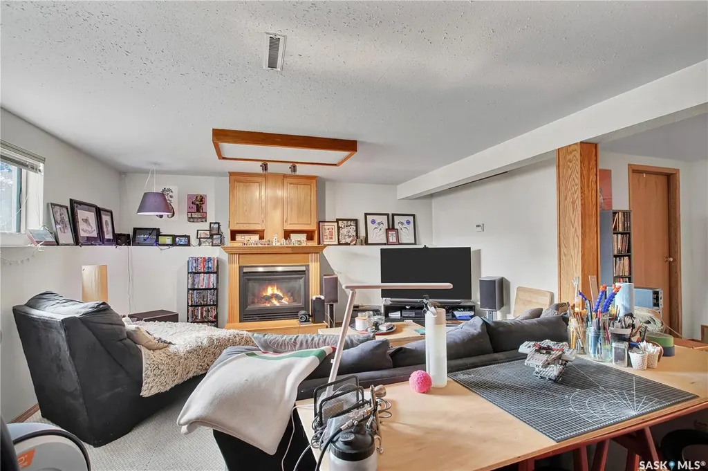 635 4th Street E Saskatoon SK S7H 1J8