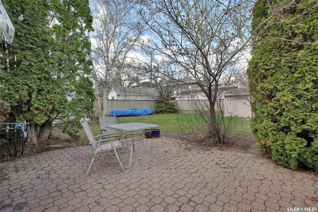 635 4th Street E Saskatoon SK S7H 1J8
