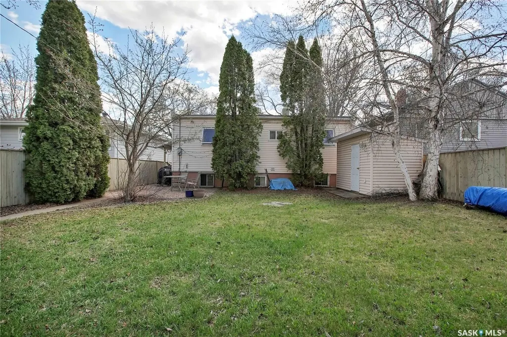 635 4th Street E Saskatoon SK S7H 1J8