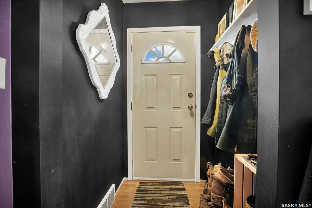 635 4th Street E Saskatoon SK S7H 1J8