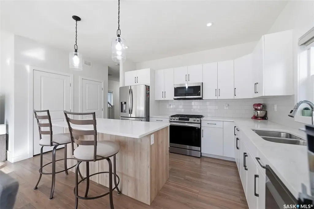 319 Skopik Crescent Saskatoon SK S7V 0V5